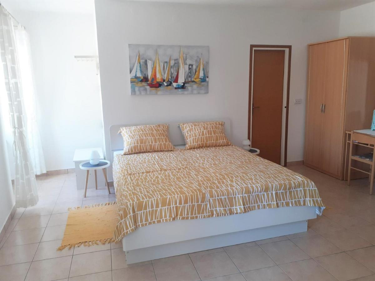 Apartment Zlata Раб Екстер'єр фото