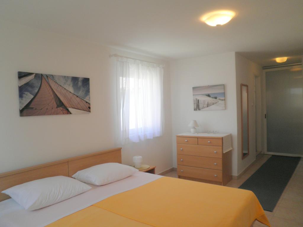Apartment Zlata Раб Екстер'єр фото